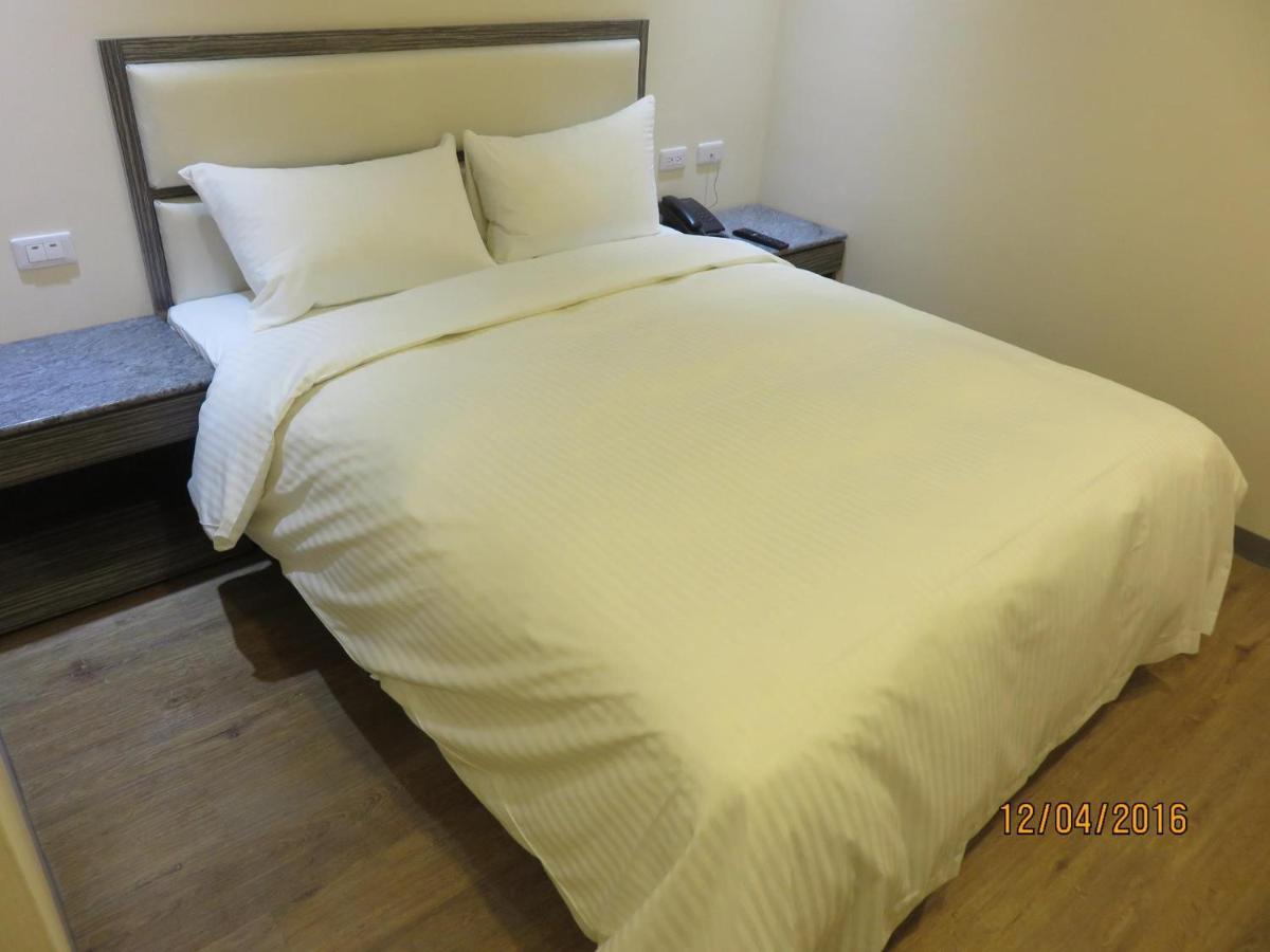 Mao Hua Motel Taichung Exterior foto